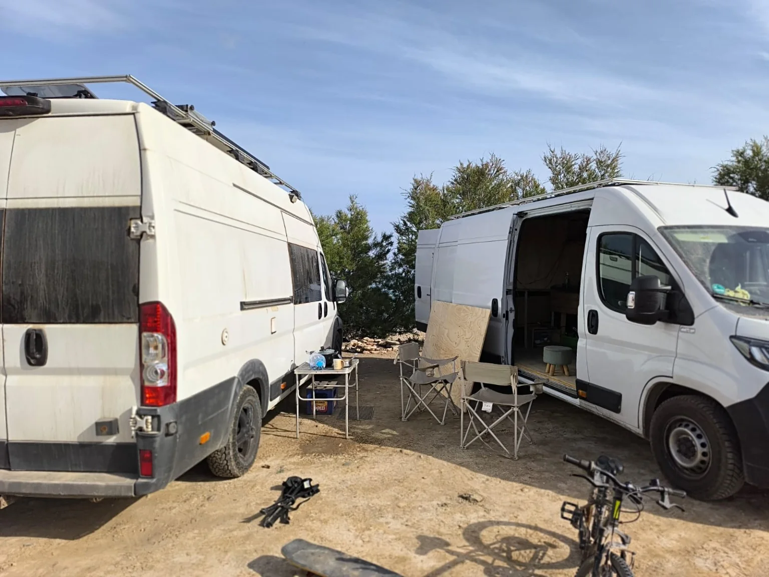 A glimpse of everyday life on the road